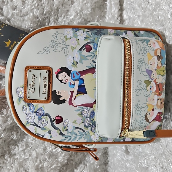 Loungefly Snow White and the Seven Dwarfs mini backpack and cardholder set main image 4